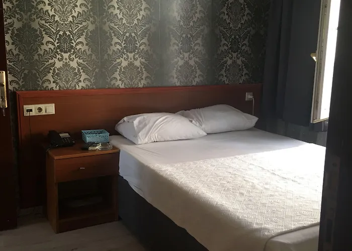 فندق مبيت وإفطار Asus Palmiye